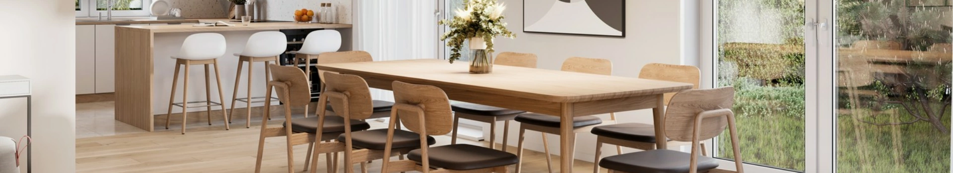 drewniany stół i krzesła